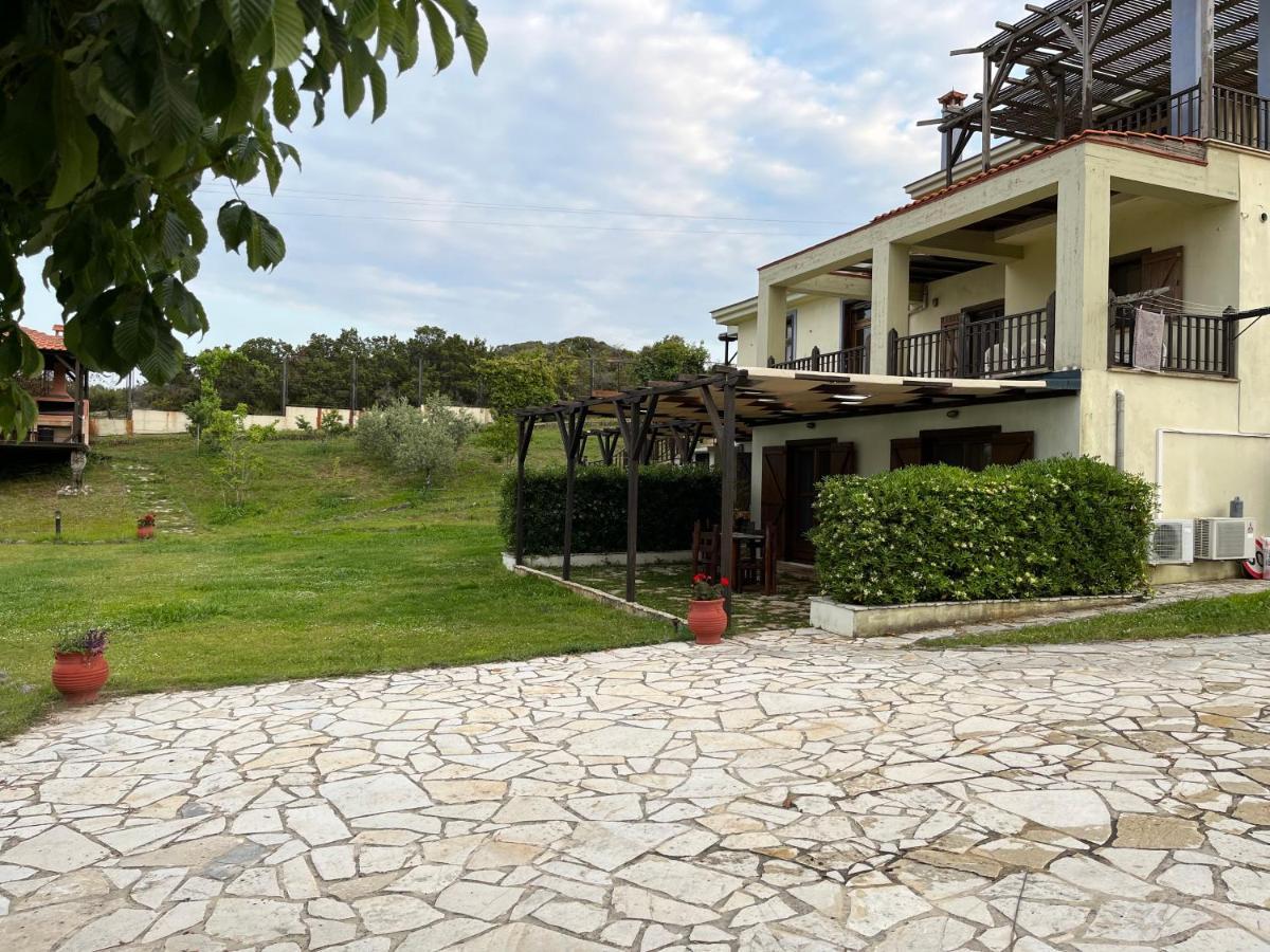 Guesthouse Kaliepia Ierissos Bagian luar foto