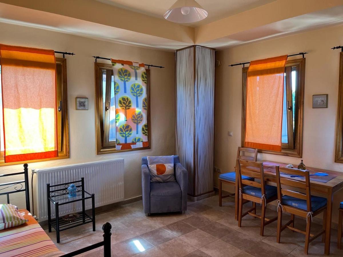Guesthouse Kaliepia Ierissos Bagian luar foto