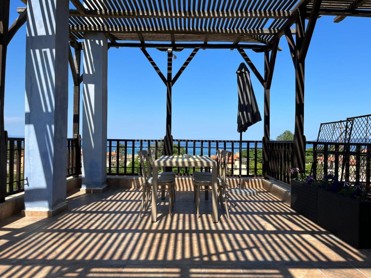 Guesthouse Kaliepia Ierissos Bagian luar foto