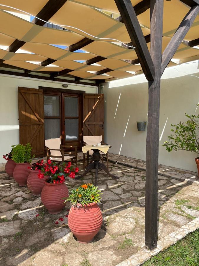 Guesthouse Kaliepia Ierissos Bagian luar foto