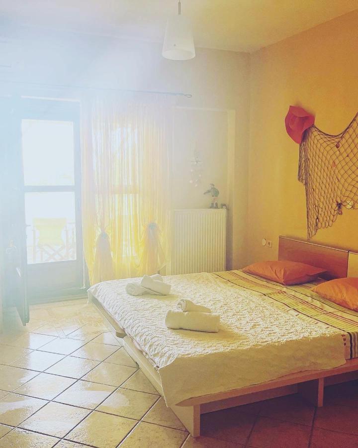 Guesthouse Kaliepia Ierissos Bagian luar foto