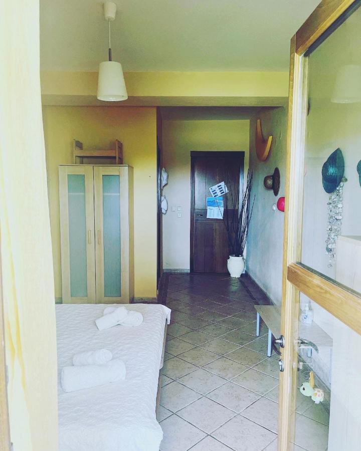 Guesthouse Kaliepia Ierissos Bagian luar foto