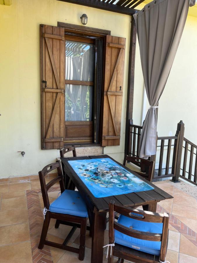 Guesthouse Kaliepia Ierissos Bagian luar foto