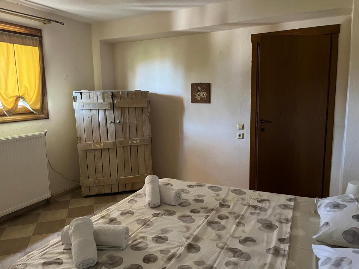 Guesthouse Kaliepia Ierissos Bagian luar foto