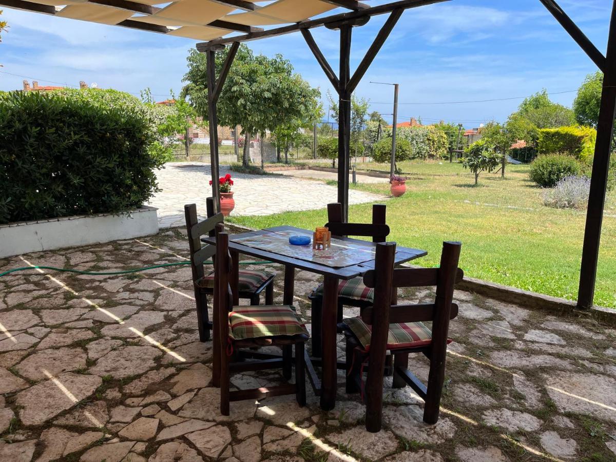 Guesthouse Kaliepia Ierissos Bagian luar foto