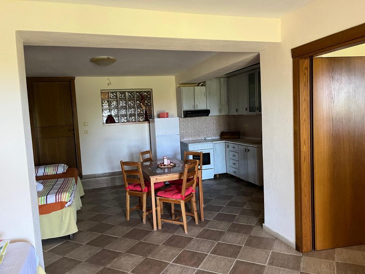 Guesthouse Kaliepia Ierissos Bagian luar foto