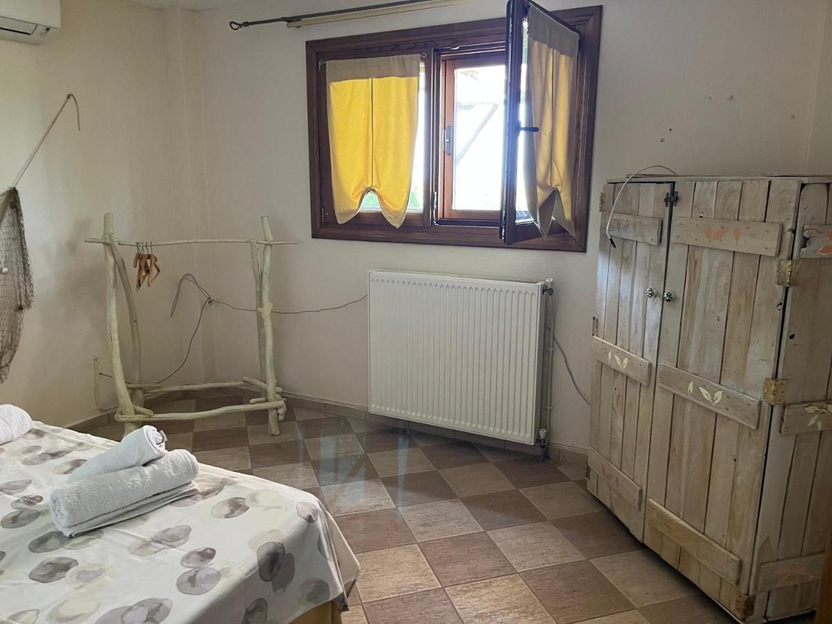 Guesthouse Kaliepia Ierissos Bagian luar foto