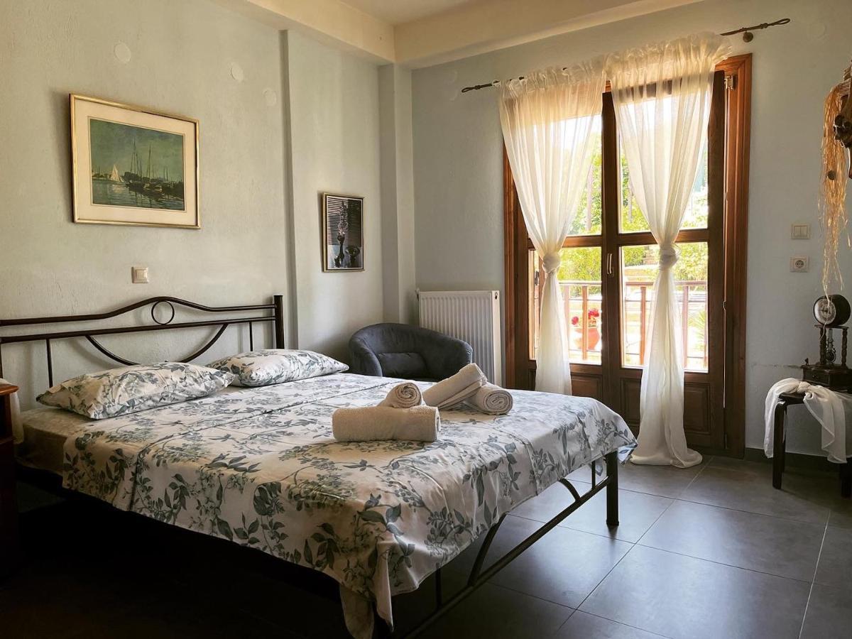 Guesthouse Kaliepia Ierissos Bagian luar foto