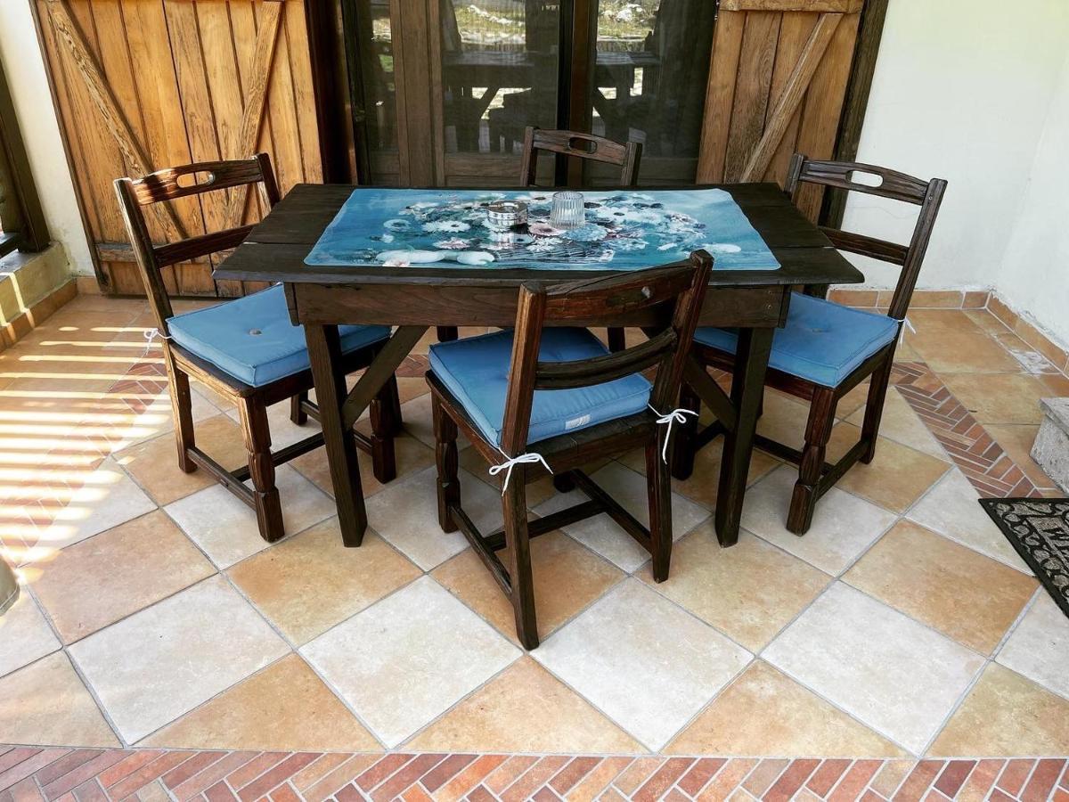 Guesthouse Kaliepia Ierissos Bagian luar foto