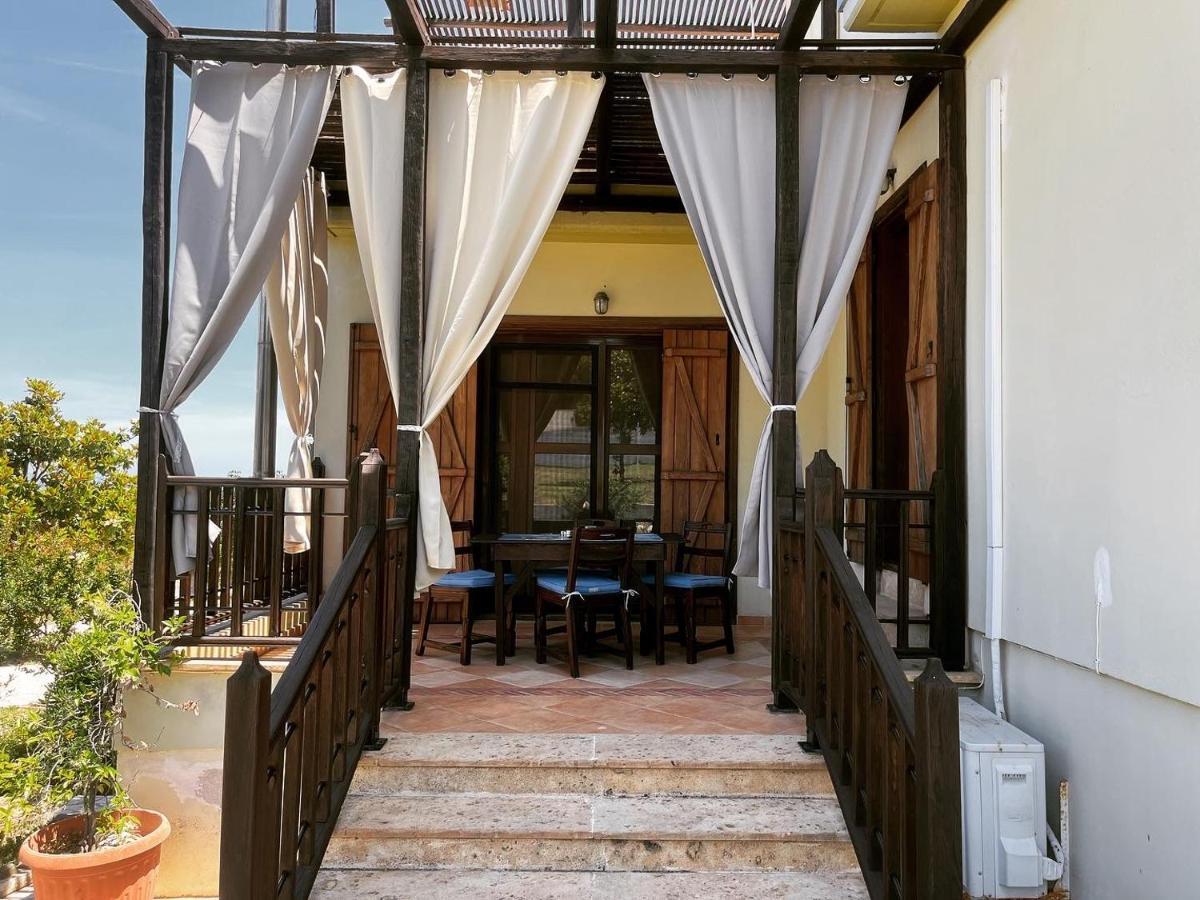 Guesthouse Kaliepia Ierissos Bagian luar foto