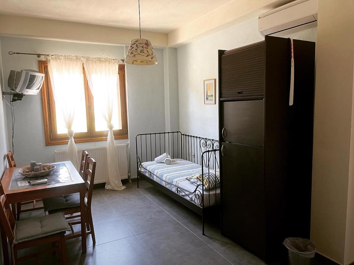 Guesthouse Kaliepia Ierissos Bagian luar foto