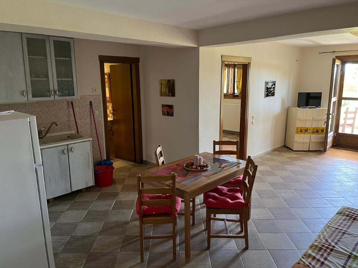 Guesthouse Kaliepia Ierissos Bagian luar foto