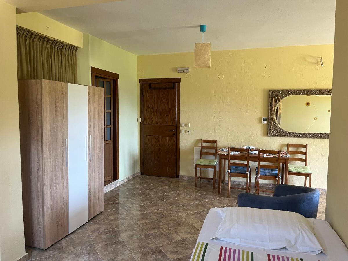 Guesthouse Kaliepia Ierissos Bagian luar foto