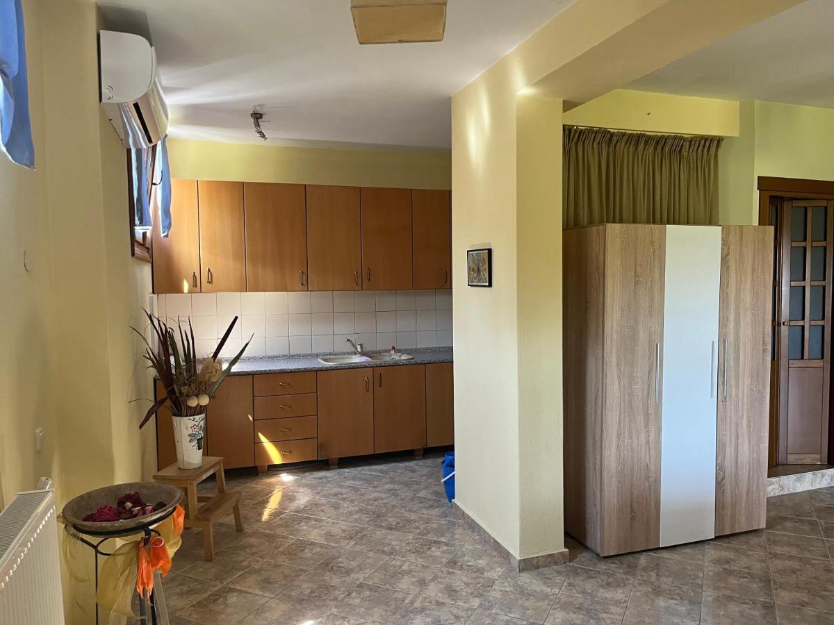 Guesthouse Kaliepia Ierissos Bagian luar foto